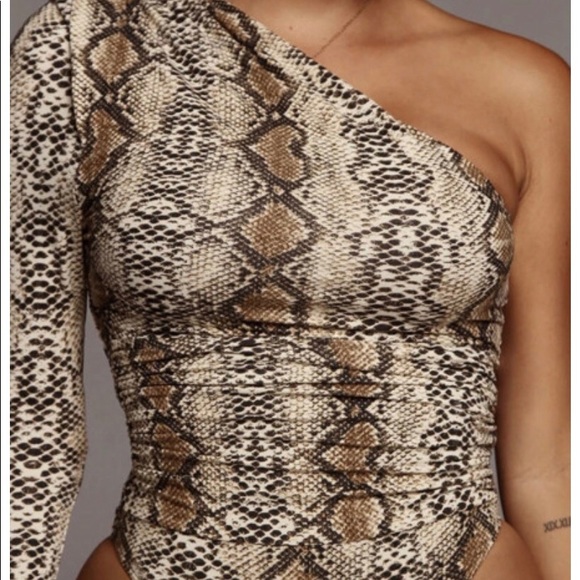 Snake Print One Shoulder Bodysuit - Picture 2 of 3
